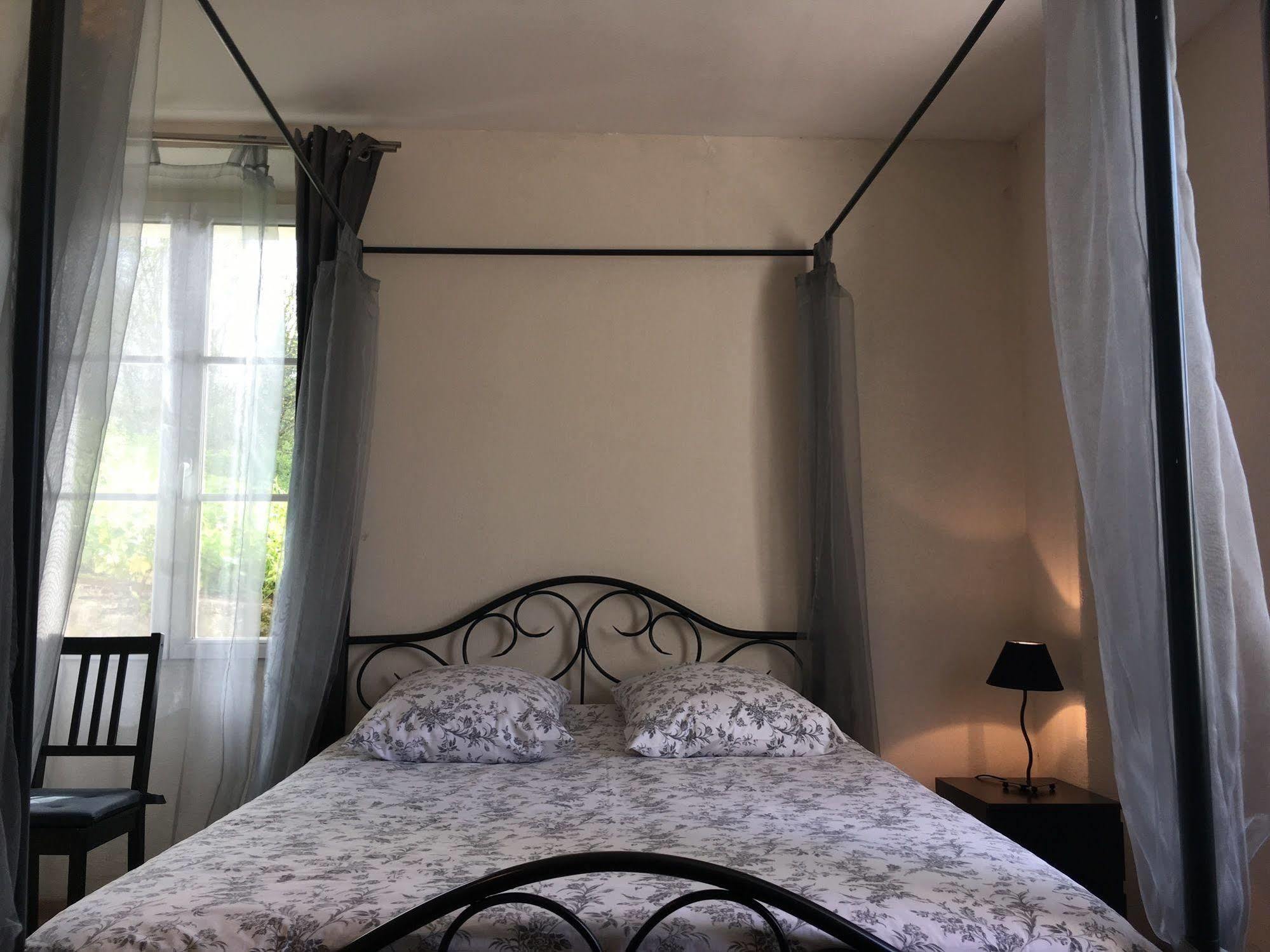 Domaine Du Moulin De Champie - Versailles - Gites & Suites Feucherolles Eksteriør billede